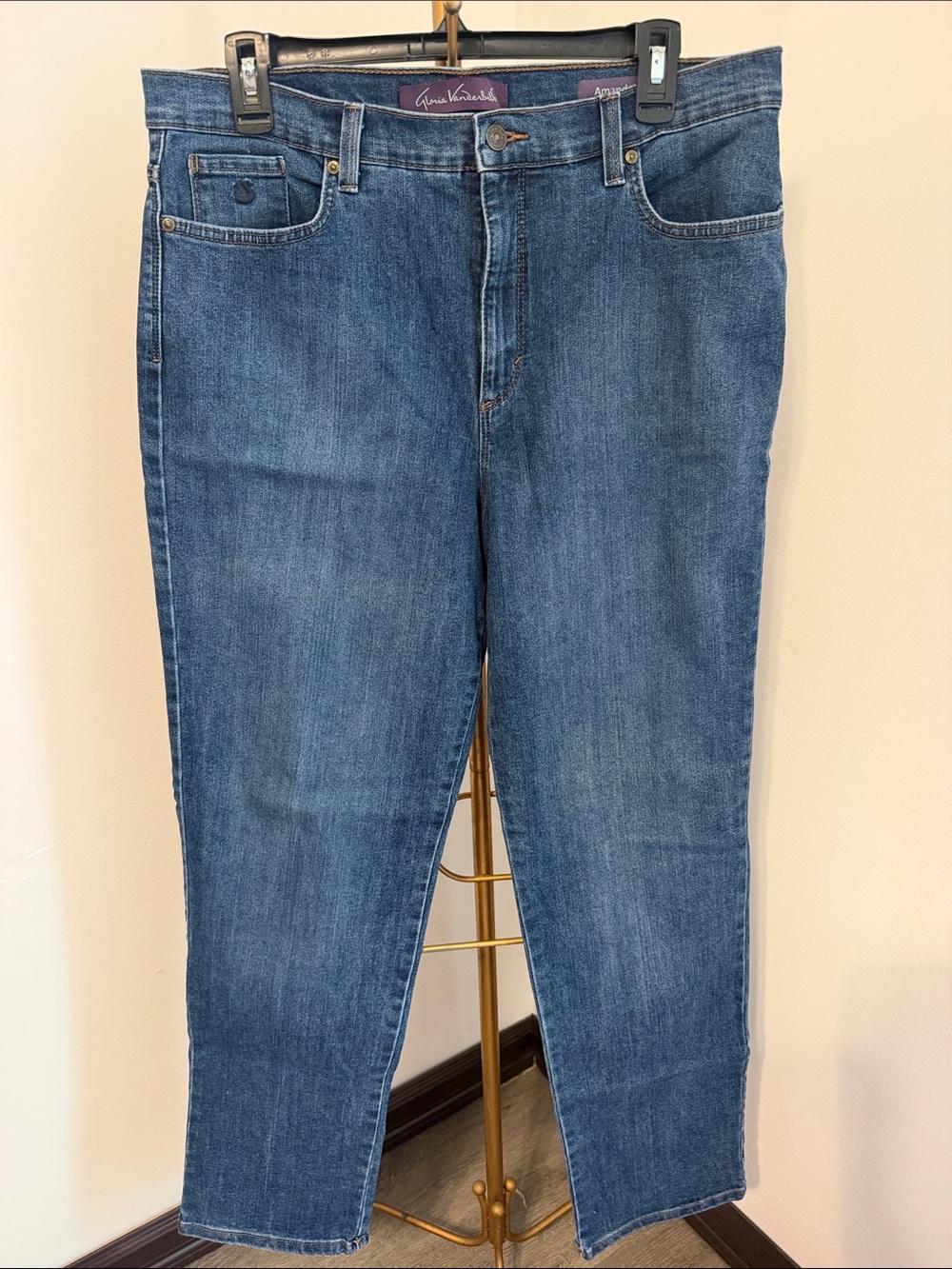 Gloria Vanderbilt Women’s Straight Leg Blue Jeans